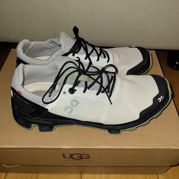 On Cloud Cloudventure Peak Swiss Trail Running Sneakers Tennis Shoe Women Size 7 - Picture 3 of 7